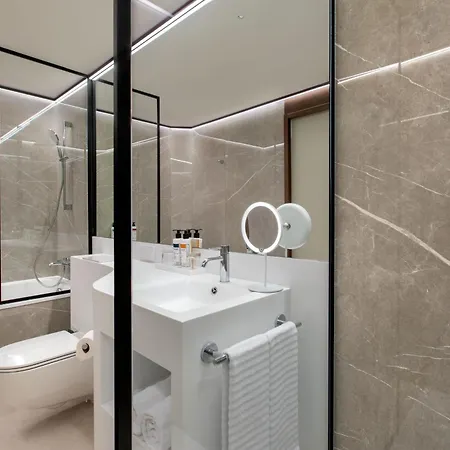 Labtwentytwo Barcelona, A Tribute Portfolio 4*