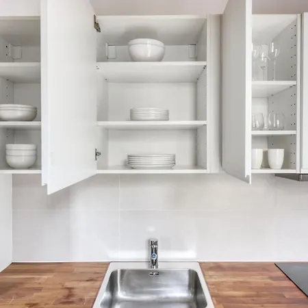 Blueground Sagrada Familia Furnished Bcn-99