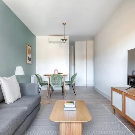 Olimpica Del Poblenou 3br W Balcony Bcn-70