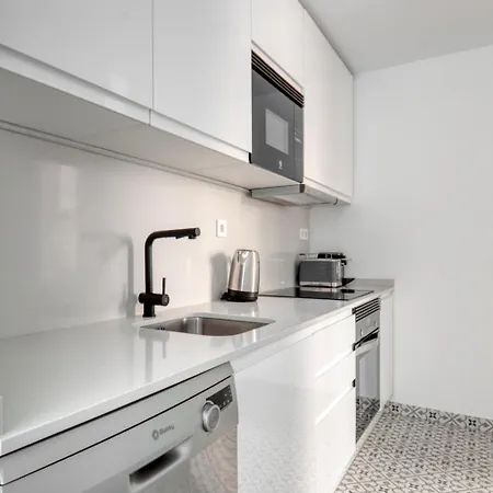 Olimpica Del Poblenou 3br W Balcony Bcn-70 Barcelona