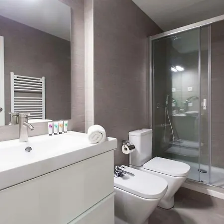 Perfectly Located 4Bed 4Bath Apartment In Eixample Apartment *