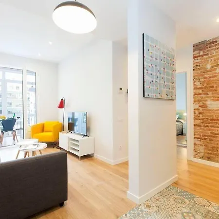 Perfectly Located 4Bed 4Bath Apartment In Eixample Apartment