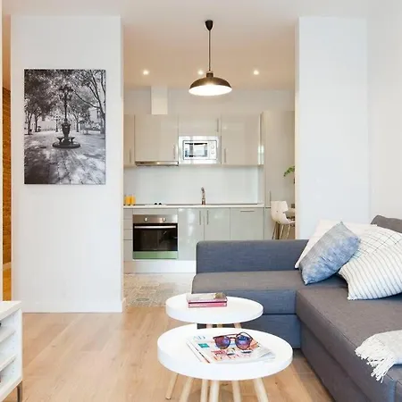 Perfectly Located 4Bed 4Bath Apartment In Eixample *