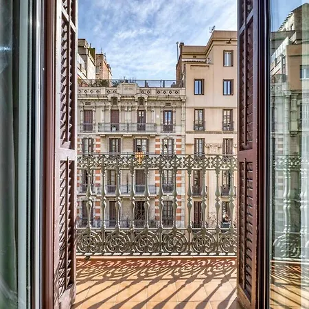 Apartment Perfectly Located 4Bed 4Bath Apartment In Eixample *