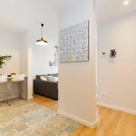 Perfectly Located 4Bed 4Bath Apartment In Eixample * Barcelona