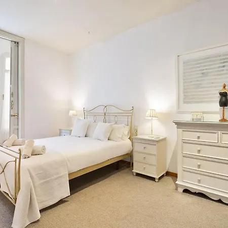 Huge Historic 5bd With Private Terrace! Lägenhet Barcelona