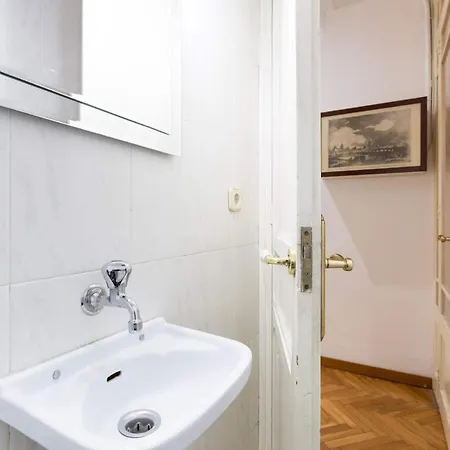 Huge Historic 5bd With Private Terrace! Appartement *