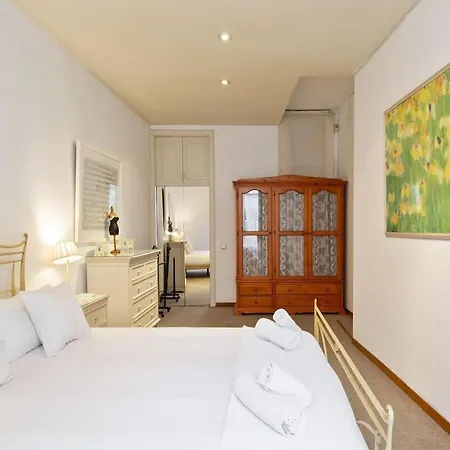 Lägenhet Huge Historic 5bd With Private Terrace! Barcelona