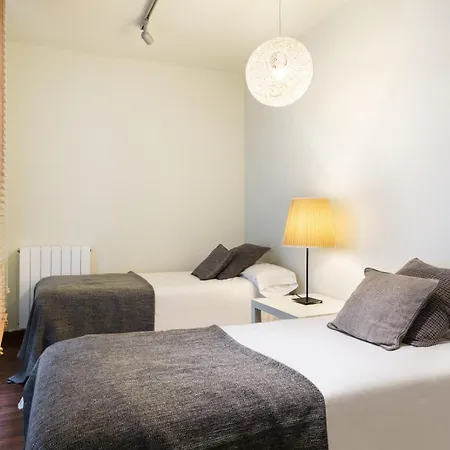 My Space Emirates - Modern Duplex With Private Garden And Swimming Pool Apartment