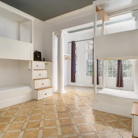 Casa Gracia Albergue Barcelona