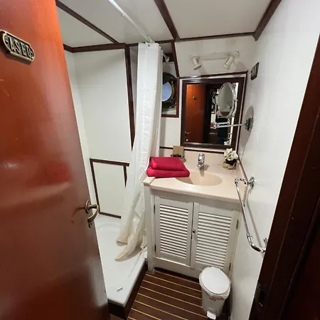 Botel Southern Cross Barcelona