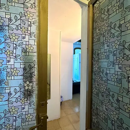 Barcelona Central Apartments *