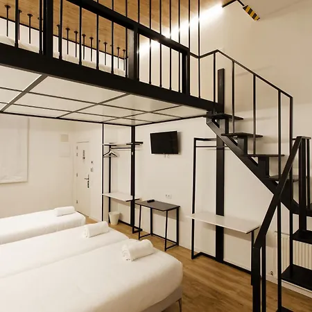 House Hotel 3*