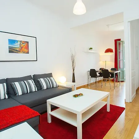 Gaudi Sagrada Familia Apartment