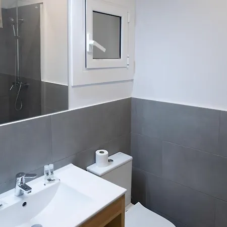 - Eixample Pb Apartment