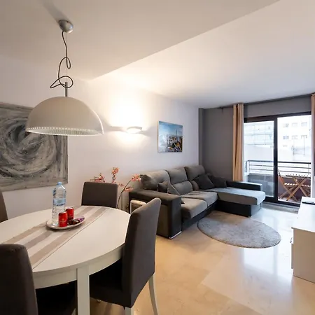 Comfy Downtown + Private Terrace Apartman