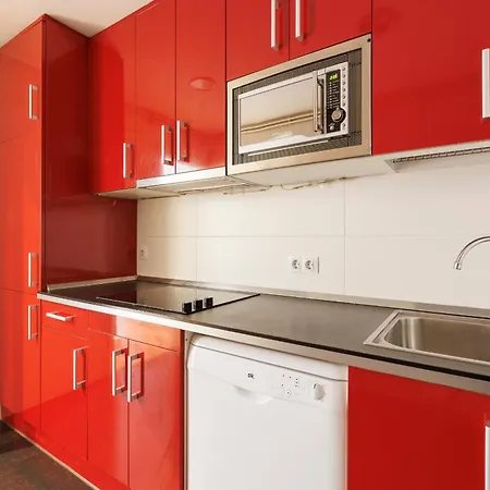 Aparteasy - Private Terrace, 3-bedroom *