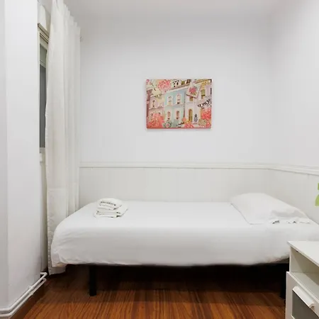 Aparteasy - Private Terrace, 3-bedroom