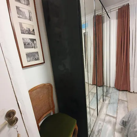 Studio Or With Private Bathroom Or With Shared Bathroom *