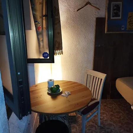 Barceloneta Eco-friendly Studio -private Bathroom- Luxury tent Barcelona