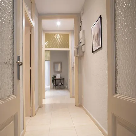22man1017- Cute In Sant Antoni Apartment Barcelona