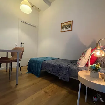 Hostel Rooms In Gothic Barcelona