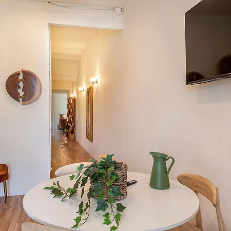 Clandestino Apartment *