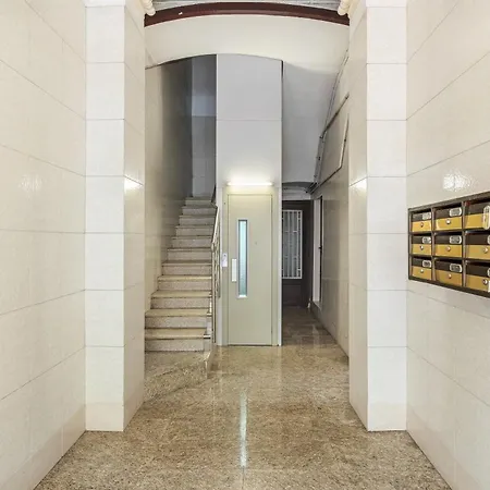 Fridaysflats, Sagrado Silencio - 3 Bdr Right By Sagrada Familia Apartamento *
