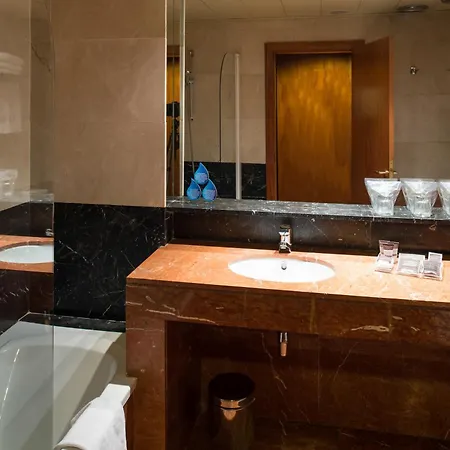 מלון Catalonia Diagonal Centro 4*