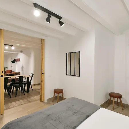 Keyfamily Loft Ramblas * Barcelona