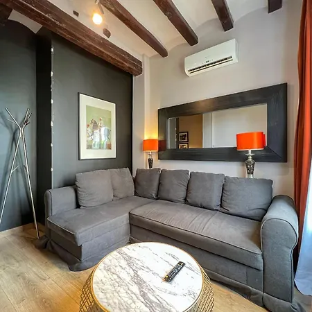 U-nique Est Apartment *