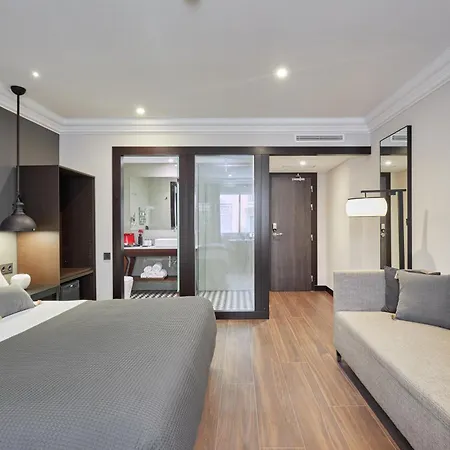 Cortes Rambla Hotel