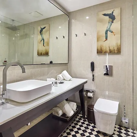 Hotel Cortes Rambla 3*