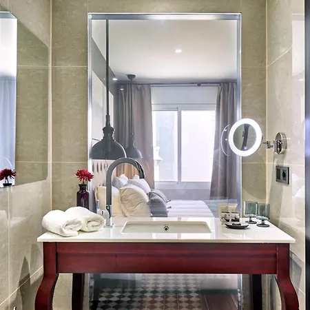 Hotel Cortes Rambla Barcellona