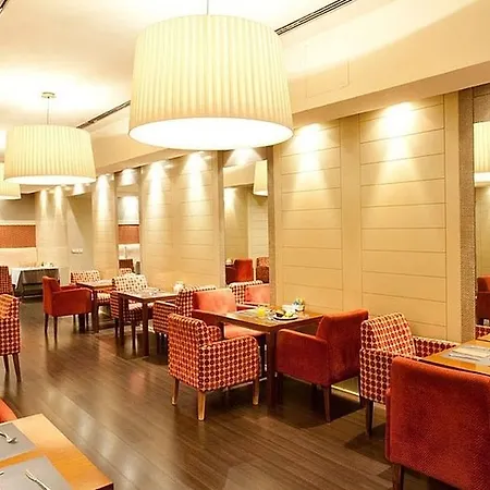 Midmost By Majestic Group Otel 4*
