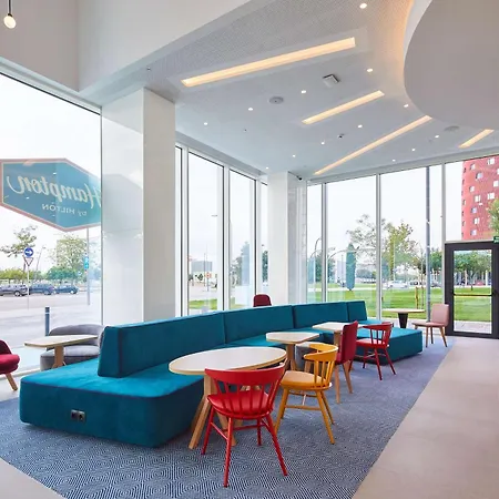 Hampton By Hilton Barcelona Fira Gran Via 3* L’Hospitalet de Llobregat