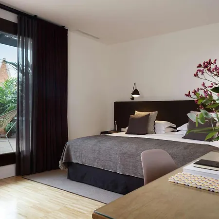 Alexandra Hotel, Curio Collection By Hilton