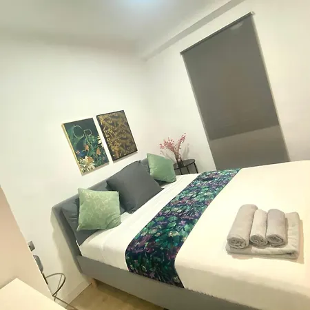 Chic Apartments- Free Parking - 10 Min From Bcn Centre By Metro Barcellona