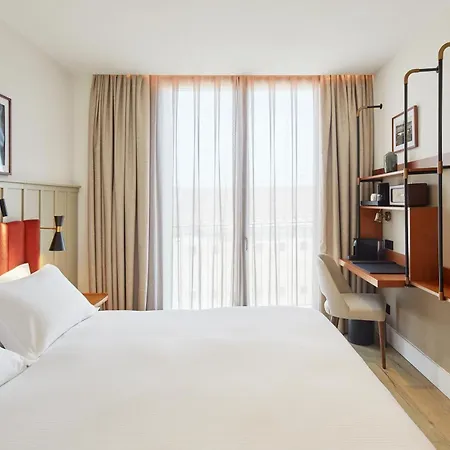 Via Sants Barcelona, Tapestry Collection By Hilton 4*