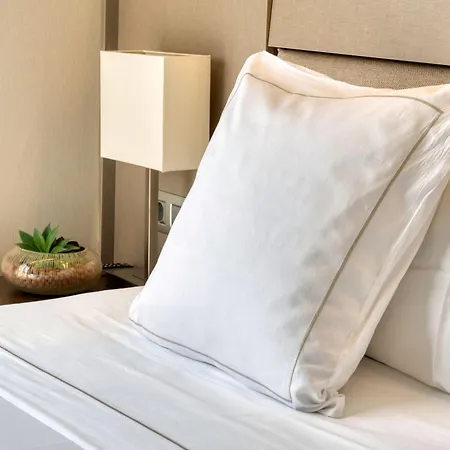 America Hotel 4*