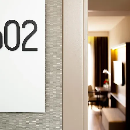 America Hotel 4*