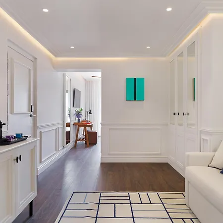 Otel H10 Universitat (adults Only) 4*