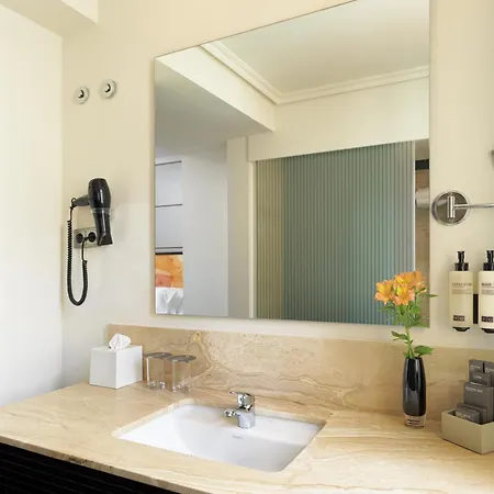 Otel H10 Universitat (adults Only) 4*