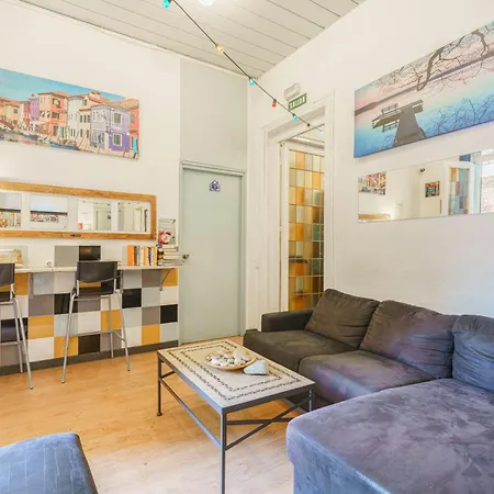 Casa Barcelo Hostel