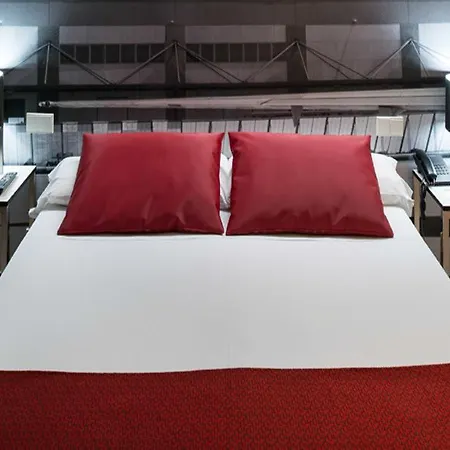 Catalonia Avinyo Hotel