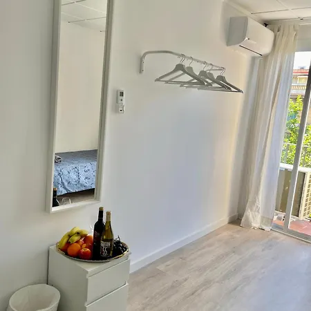 Ronda Sant Pere 2 Bed & Breakfast