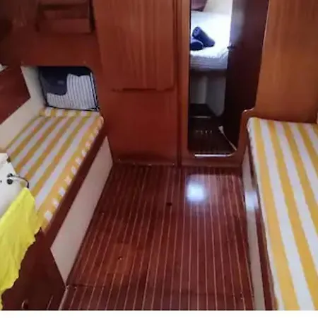 Botel Precioso Barco A 25 Min De Barcelona