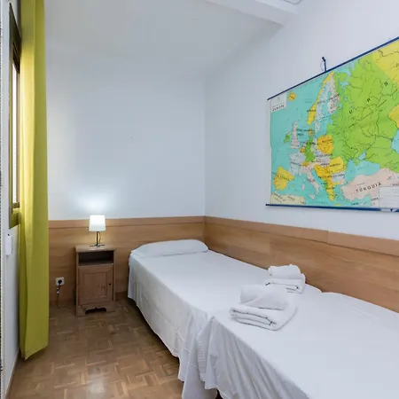 Aparteasy - Atic Sants Apartment Barcelona