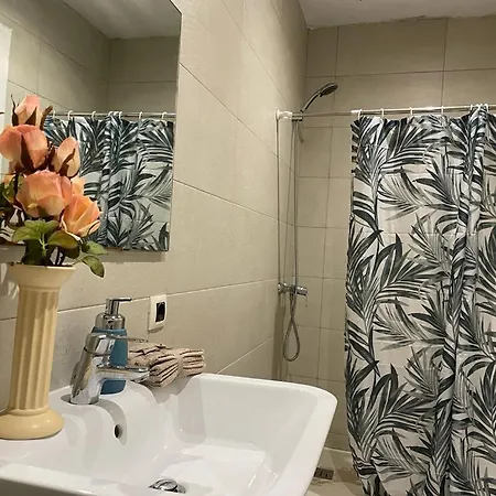 By La Rambla Rooms Hostel