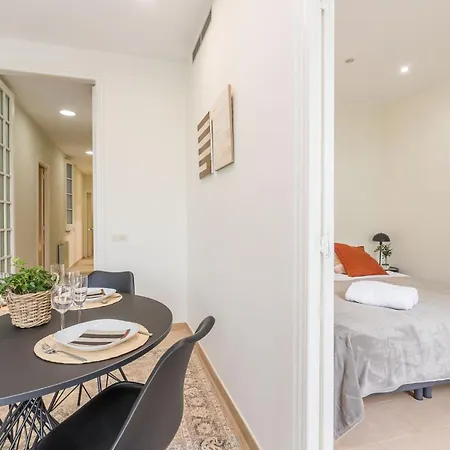 My Space - Spacious And Modern Near The Hospital Clinic * Barcelona